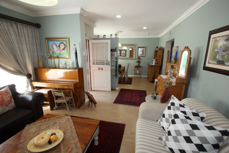 3 Bedroom Property for Sale in Riebeeckstad Free State